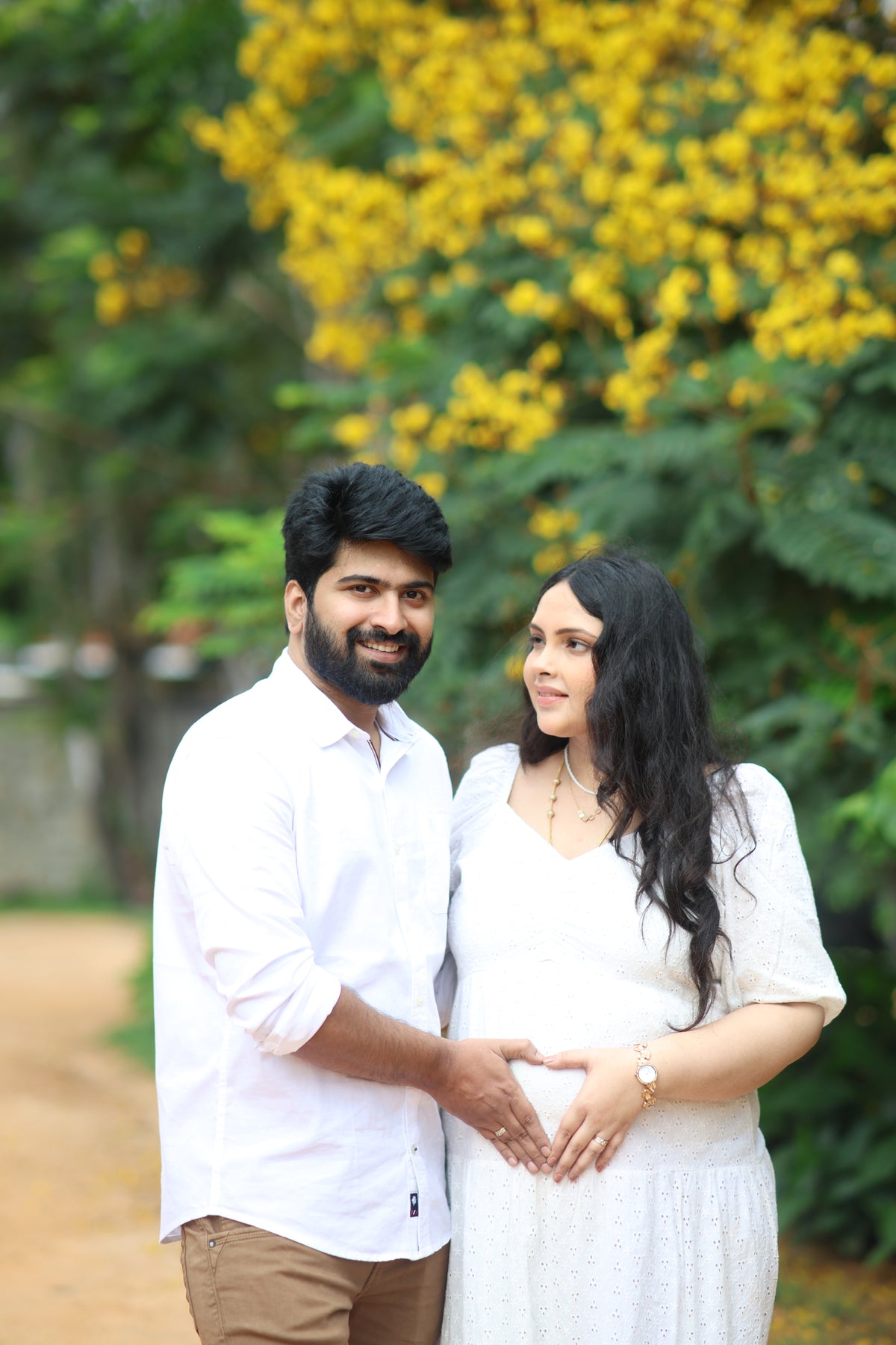 Maternity Outdoor Photoshoot
