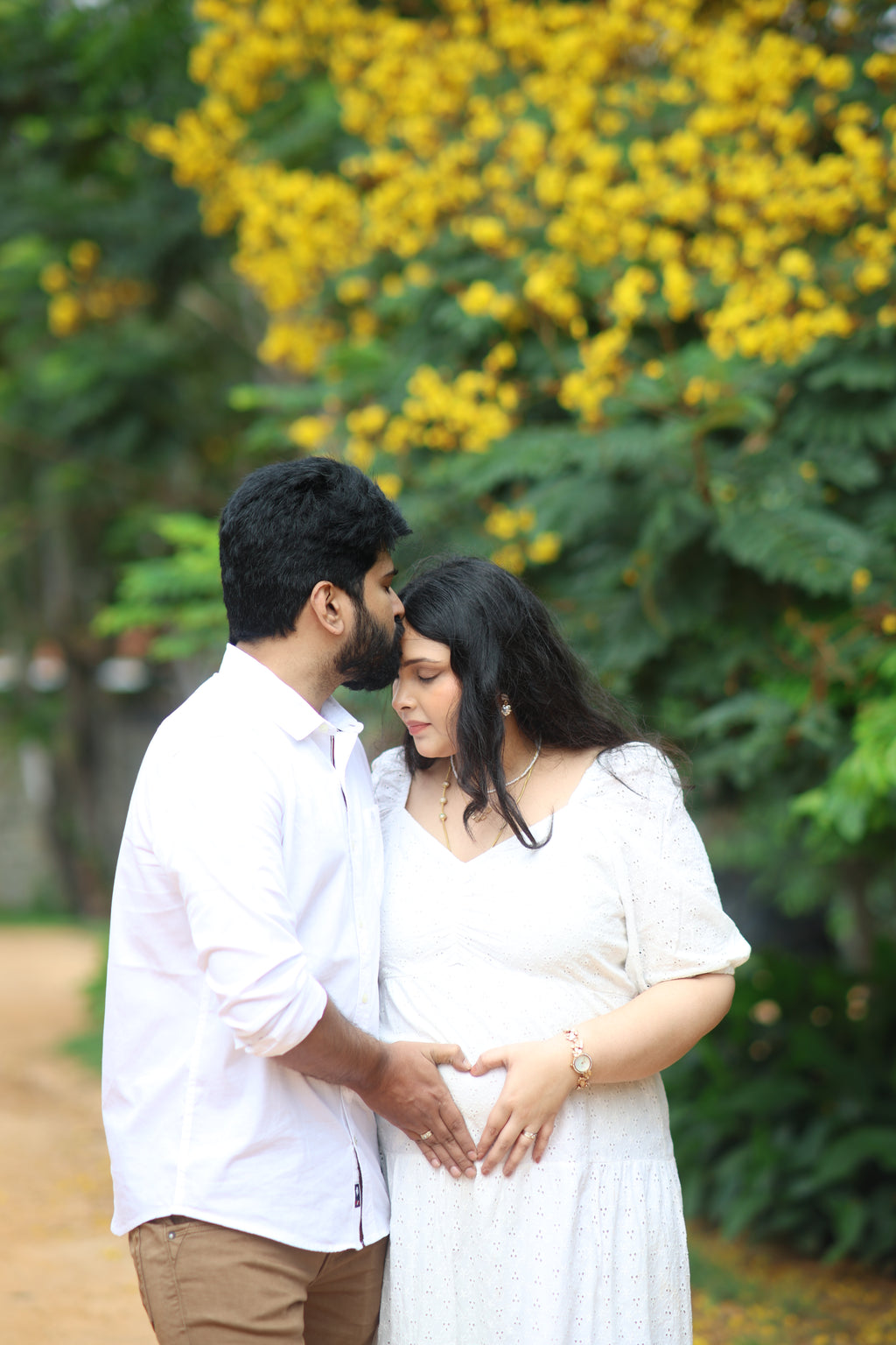 Maternity Outdoor Photoshoot