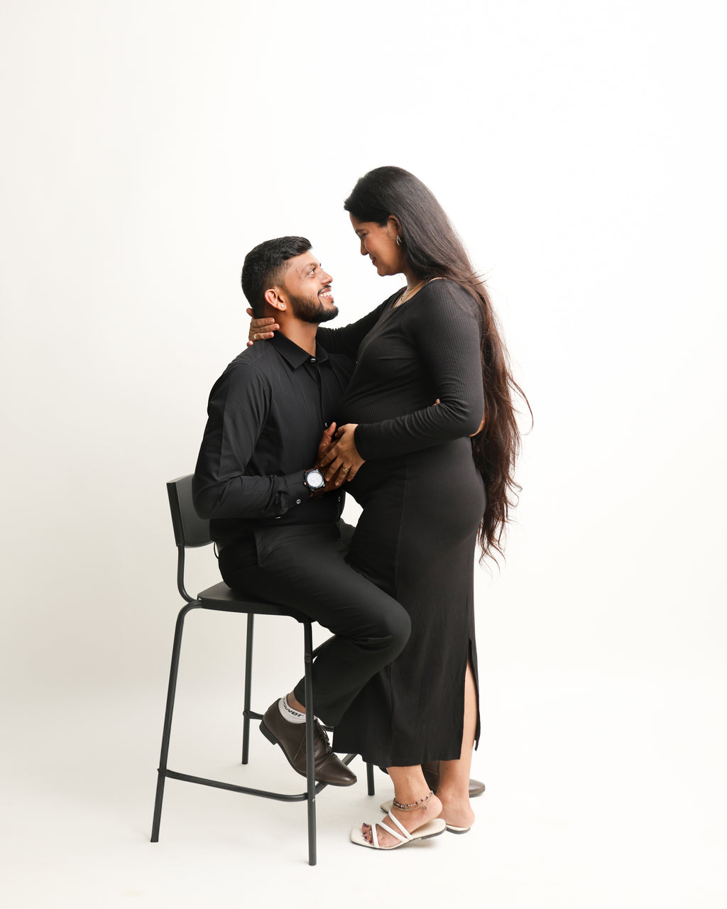 Maternity Photoshoot – Solid Backdrop Setup