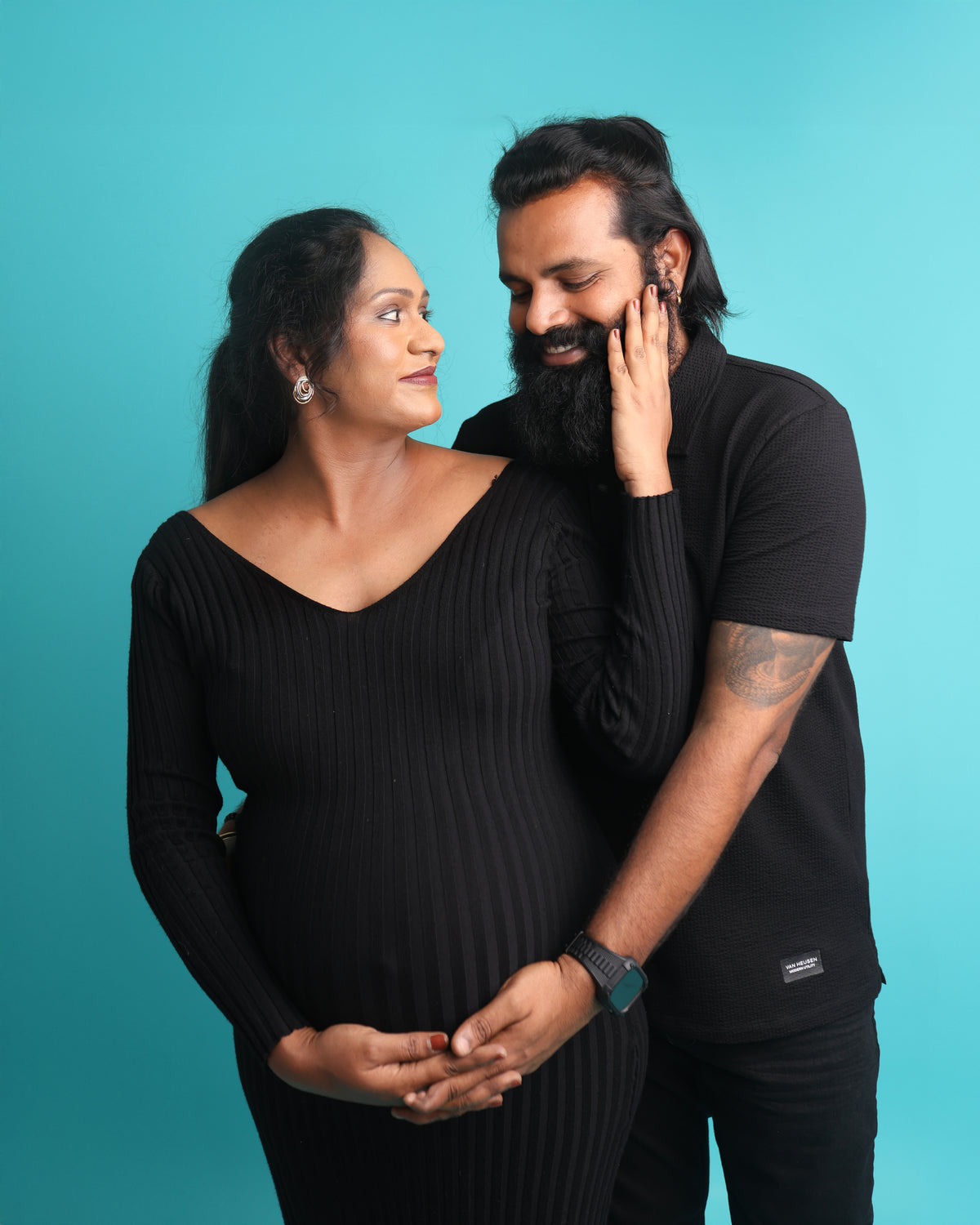 Maternity Photoshoot – Solid Backdrop Setup